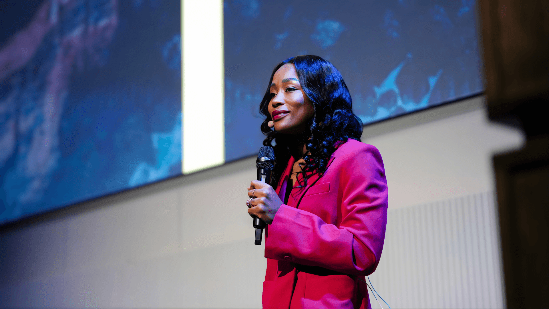 Chisom speaking on leadership